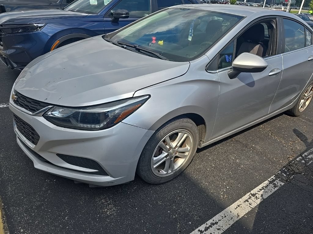 Used 2017 Chevrolet Cruze LT FWD video 2