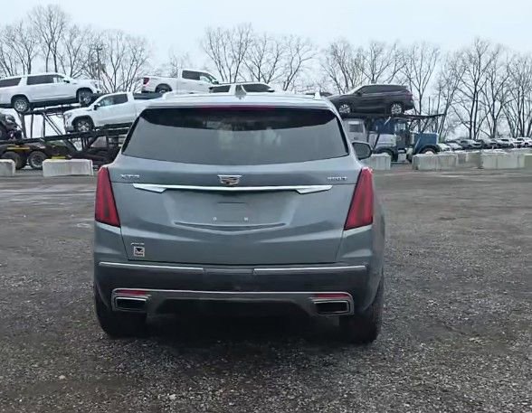 Used 2022 Cadillac XT5 Premium Luxury w/ Technology Package image 4