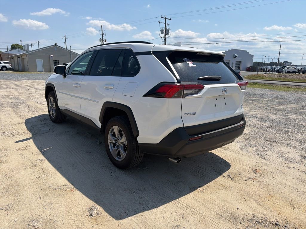 Used 2025 Toyota RAV4 XLE w/ Convenience Package AWD/4WD image 3