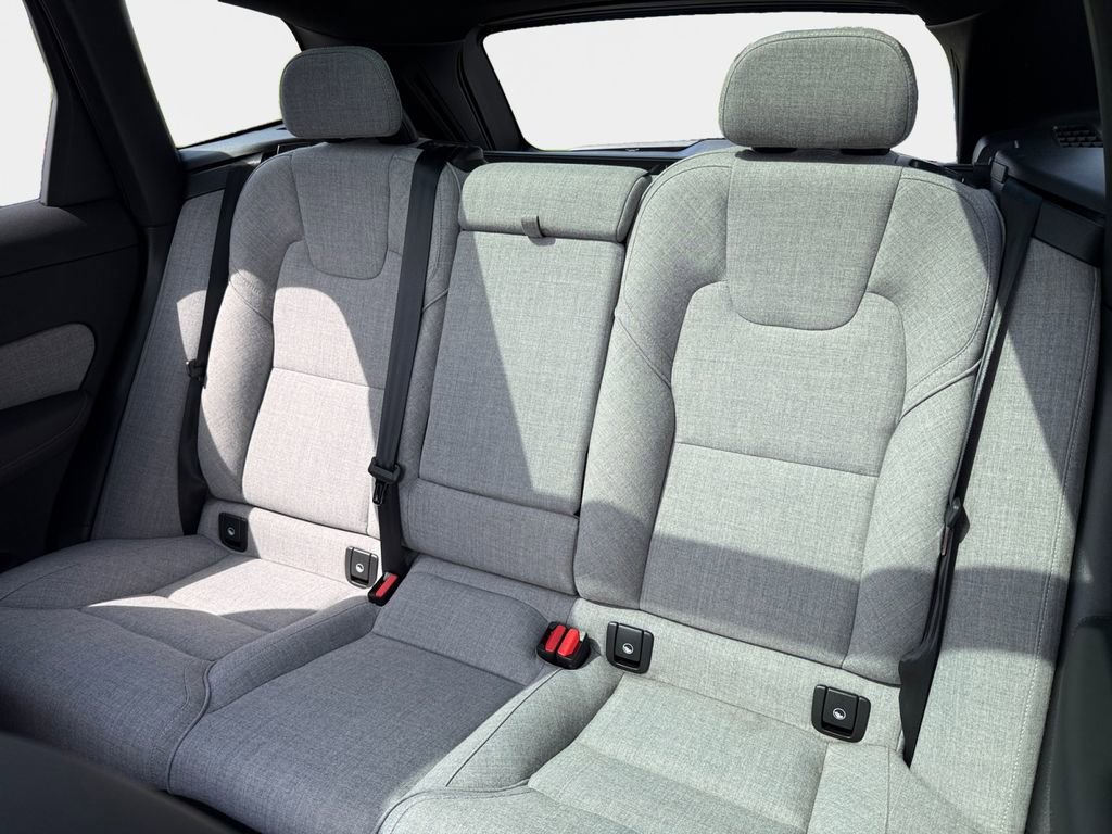 Used 2024 Volvo XC60 T8 Ultimate w/ Protection Package Premier AWD/4WD image 20