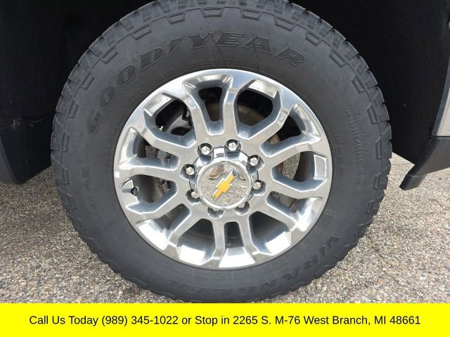 Used 2024 Chevrolet Silverado 2500 LTZ w/ LTZ Convenience Package image 2