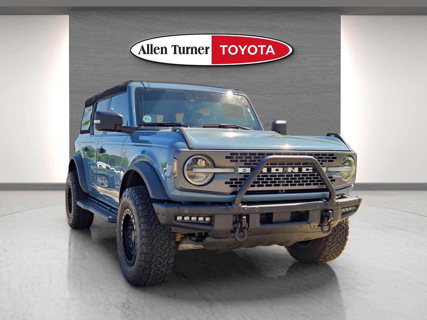 Used 2023 Ford Bronco Badlands AWD/4WD image 2