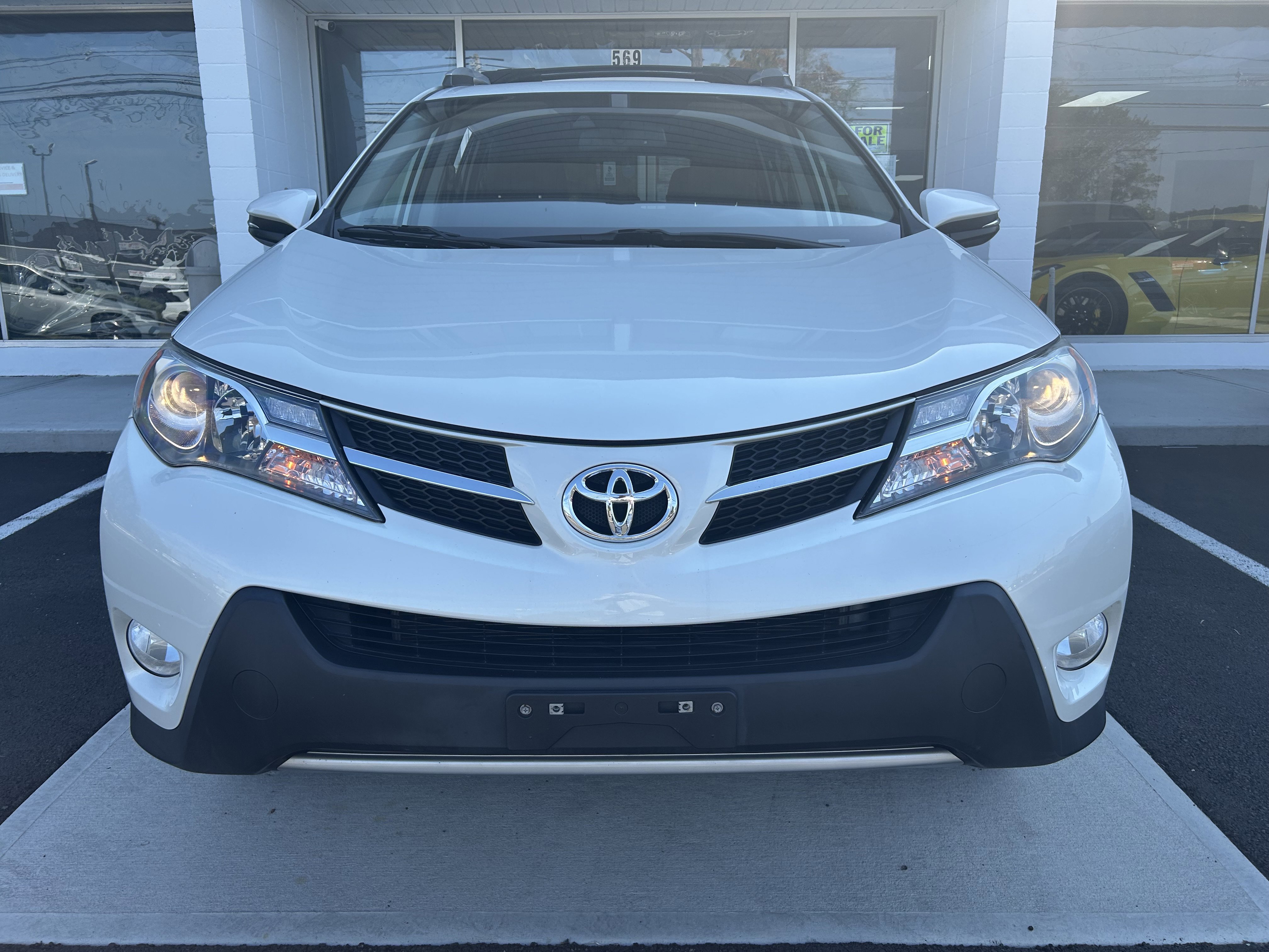 Used 2015 Toyota RAV4 Limited image 2