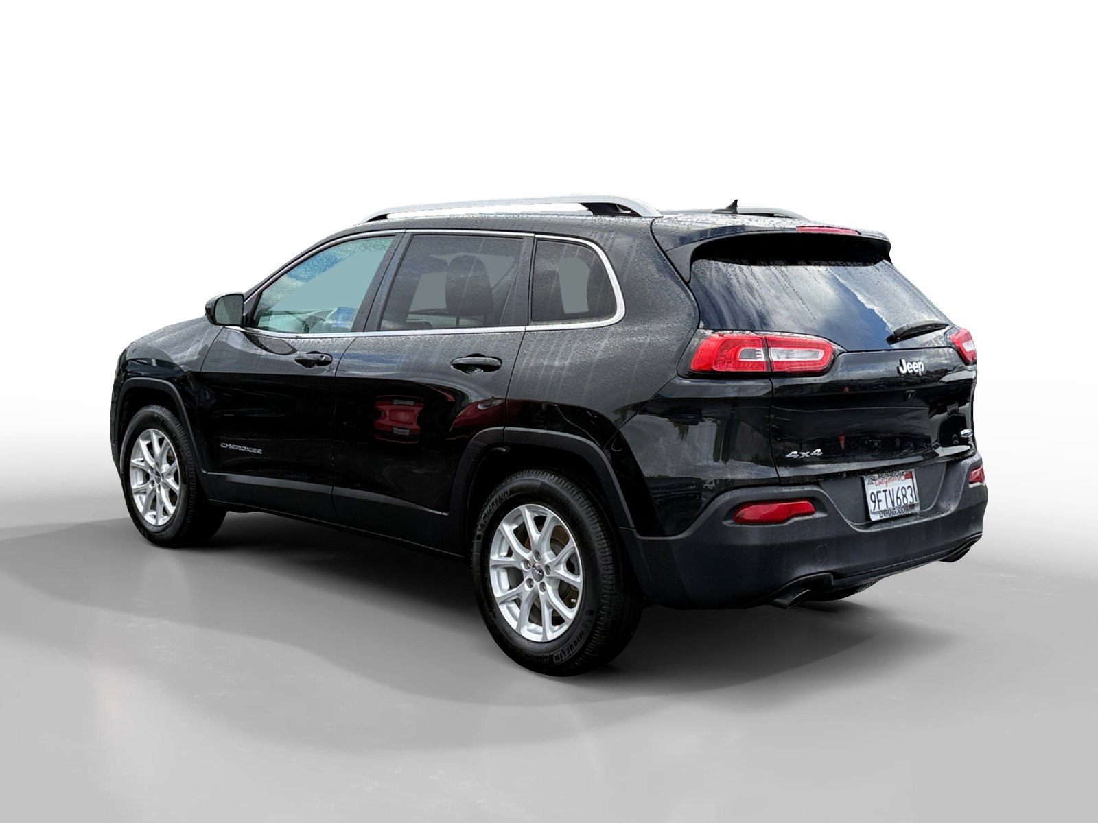 Used 2014 Jeep Cherokee Latitude w/ Comfort/Convenience Group image 3