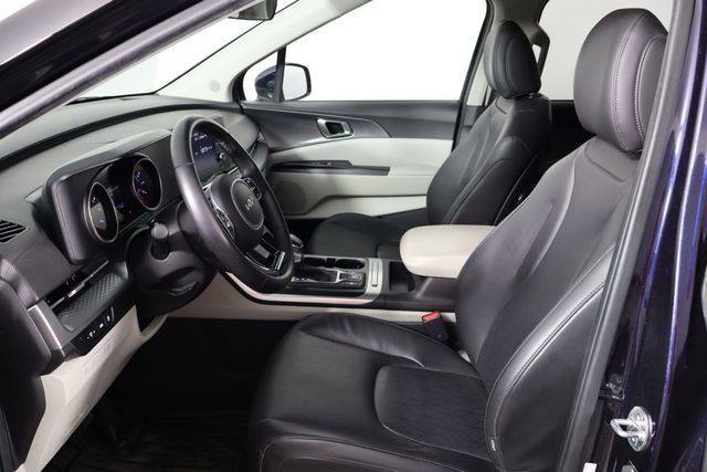 Used 2023 Kia Carnival LX FWD image 14