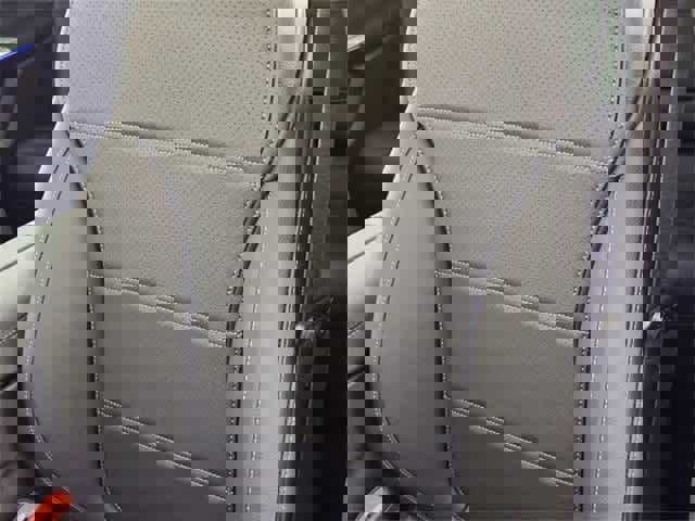 Used 2025 Mercedes-Benz GLC 300 4MATIC image 75