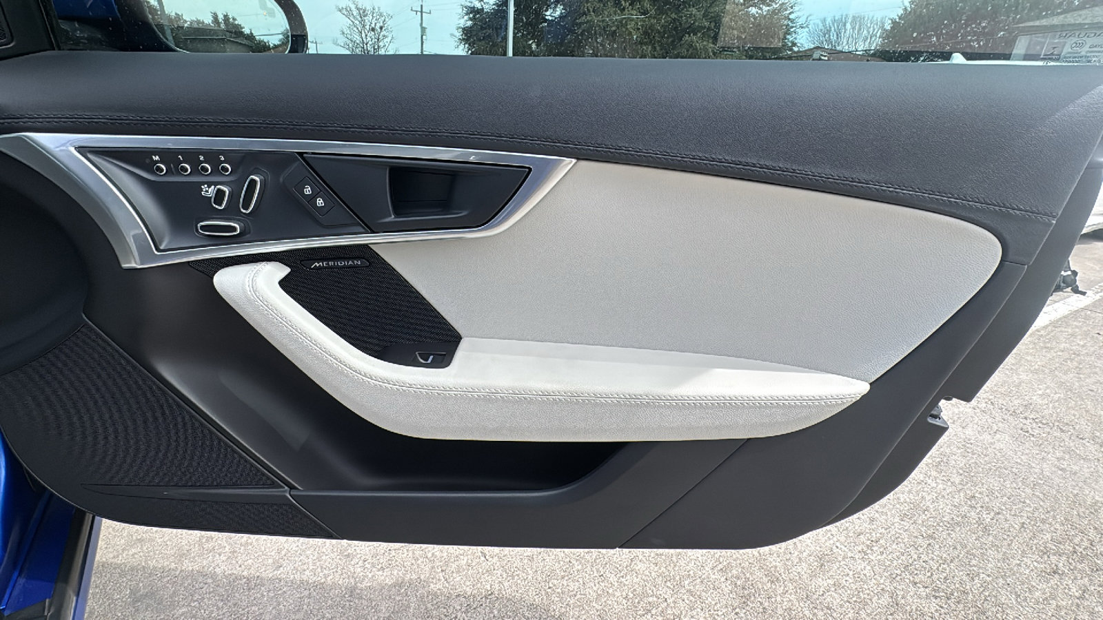 Used 2022 Jaguar F-TYPE Coupe image 25