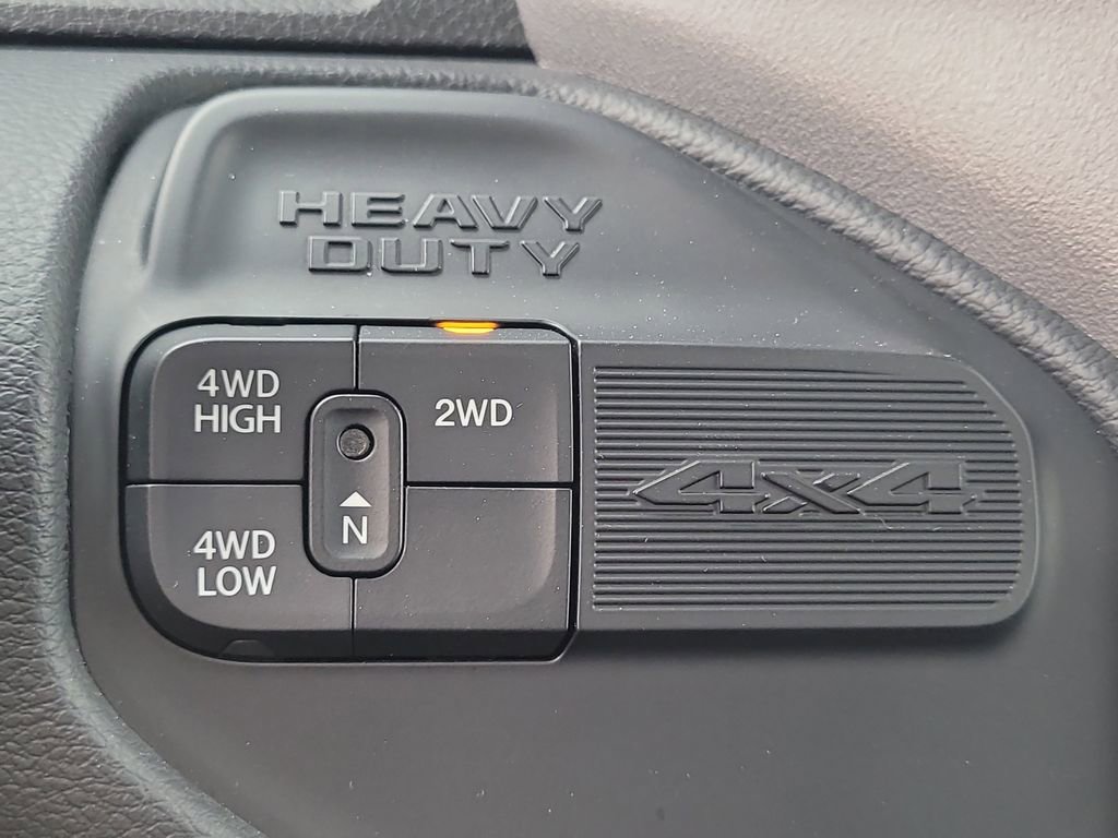 Used 2024 RAM 2500 Big Horn AWD/4WD image 25