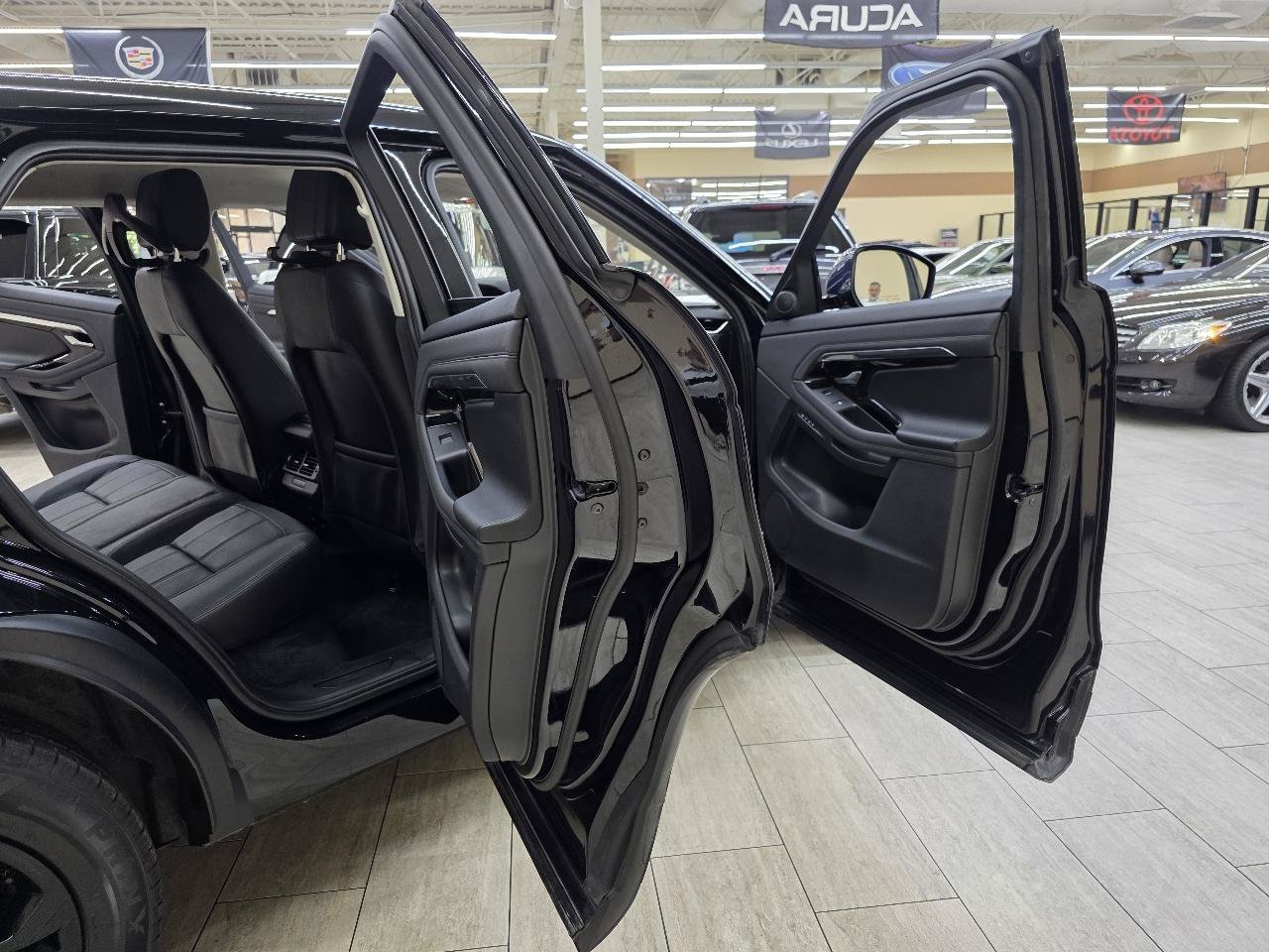 Used 2020 Land Rover Range Rover Evoque S AWD/4WD image 13