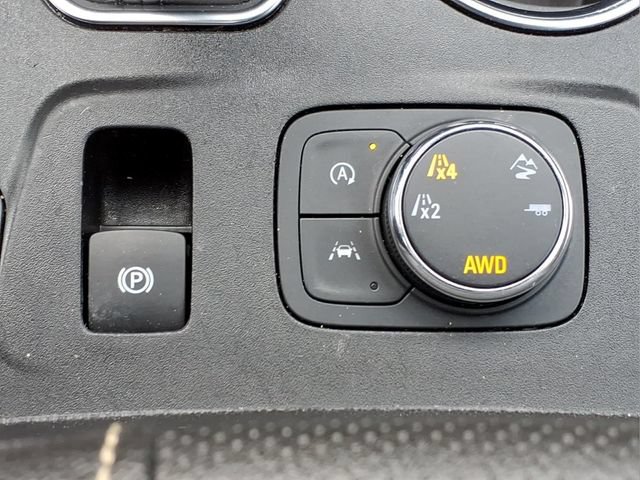 Used 2023 Chevrolet Traverse Premier AWD/4WD image 22