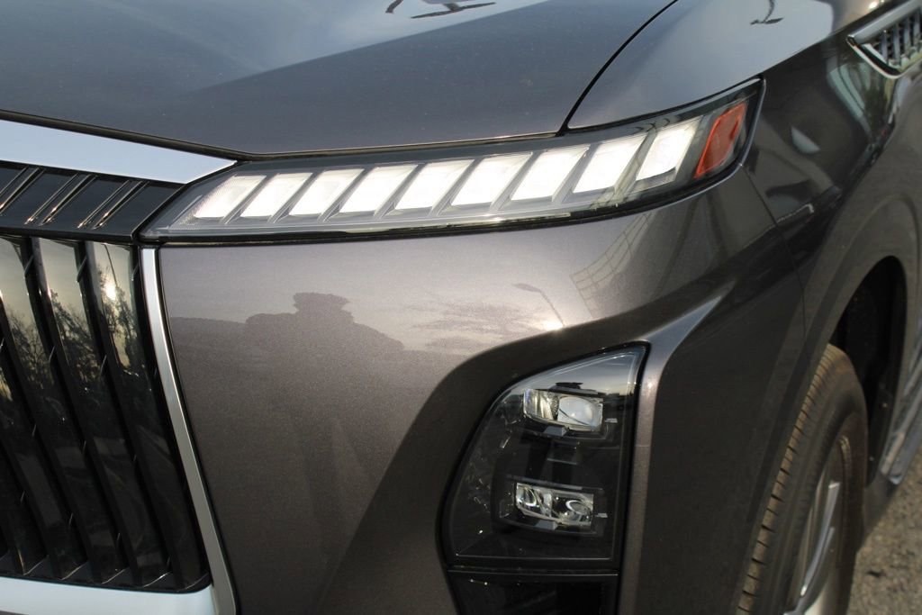 Certified 2025 INFINITI QX80 Pure image 11