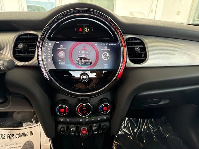 Used 2022 MINI Cooper 2-Door Hardtop FWD image 21