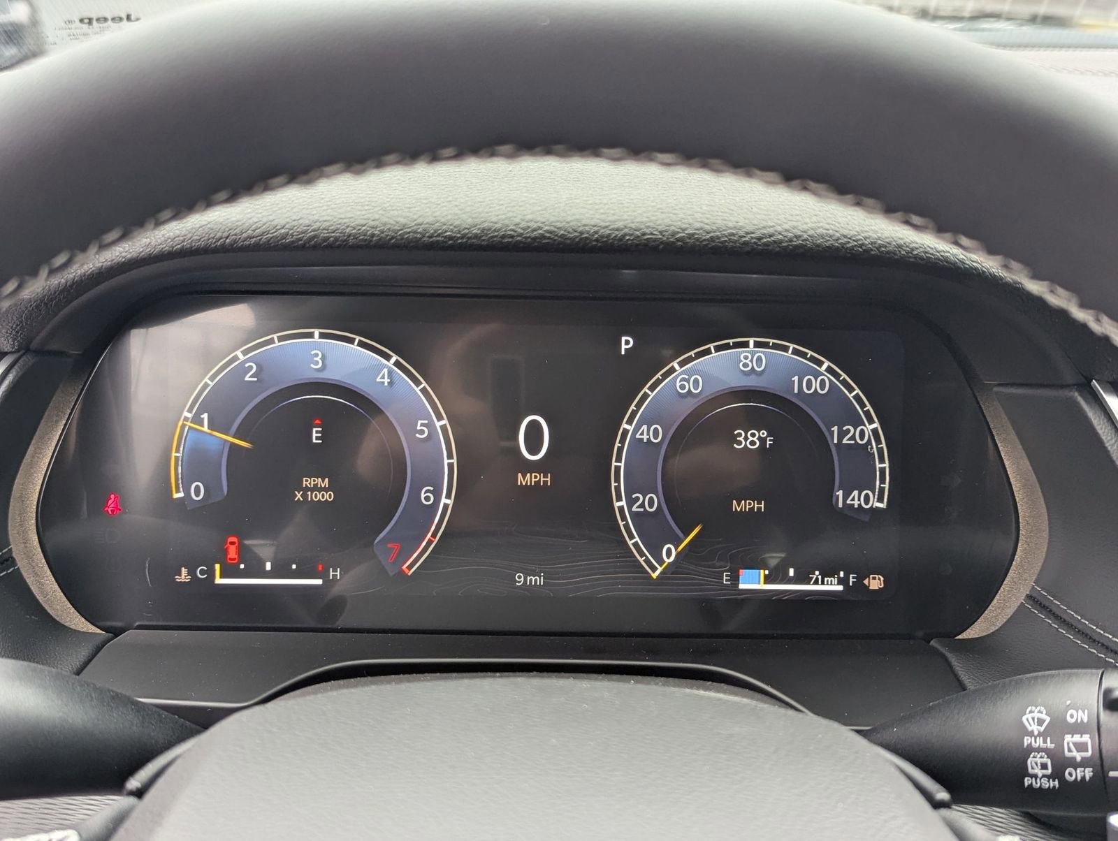 New 2025 Jeep Grand Cherokee L Altitude image 12