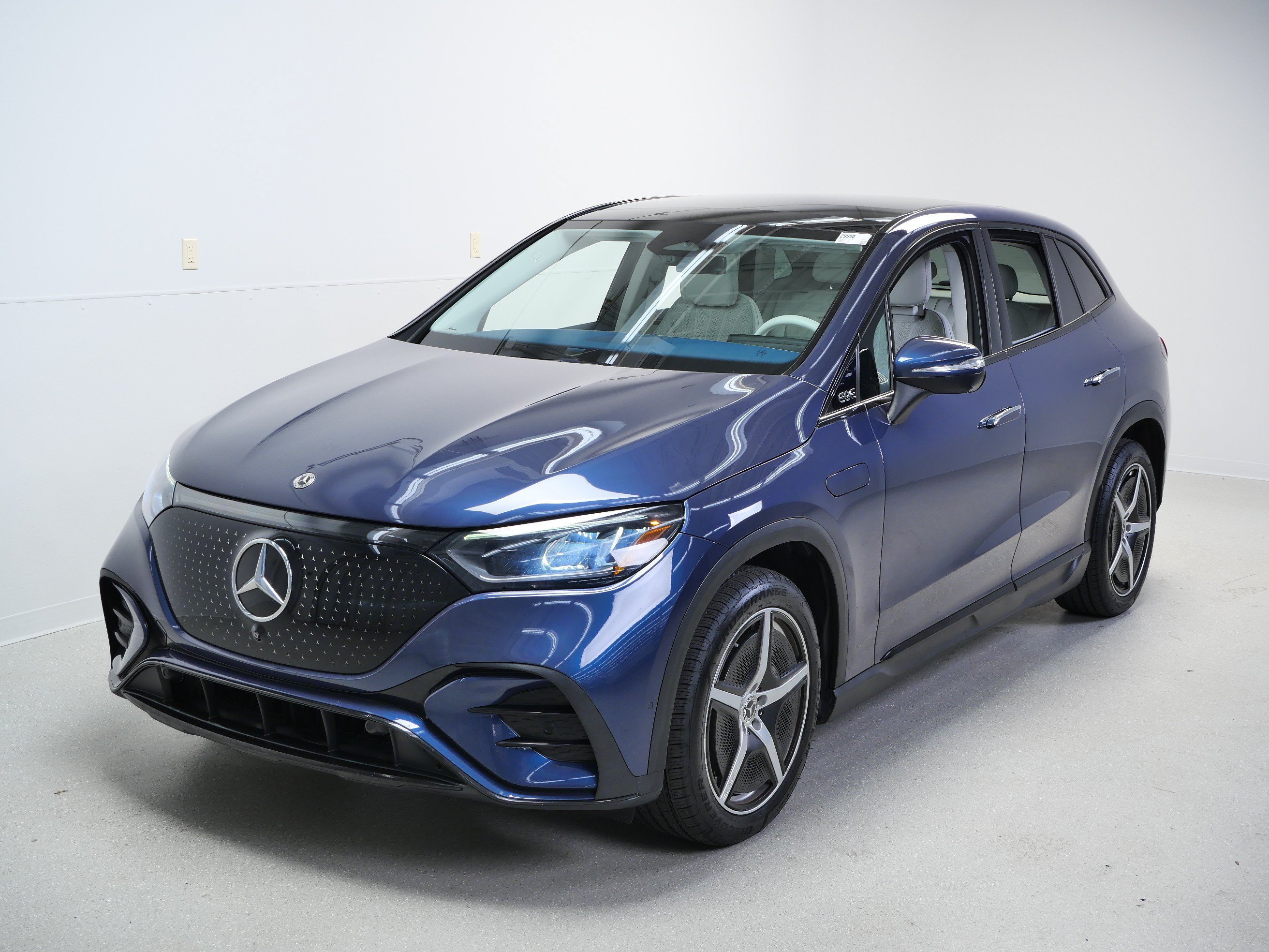 Certified 2023 Mercedes-Benz EQE 500 4MATIC SUV image 13
