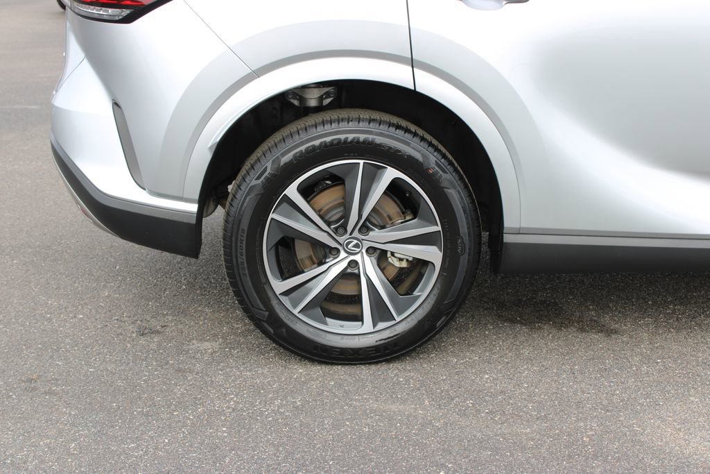 Used 2024 Lexus RX 350 FWD w/ Technology Package image 13