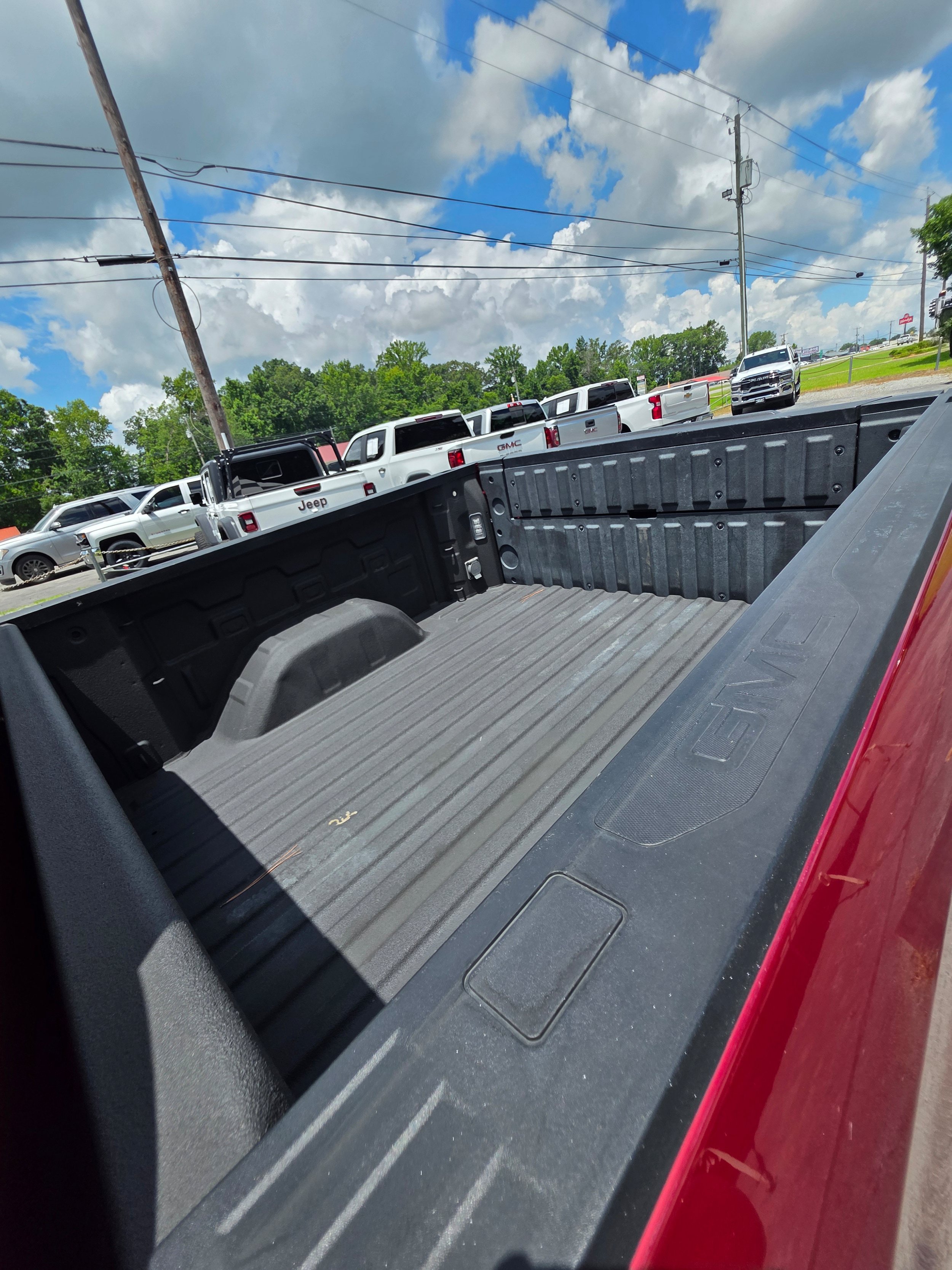 Used 2019 GMC Sierra 1500 SLT w/ SLT Premium Plus Package AWD/4WD image 23