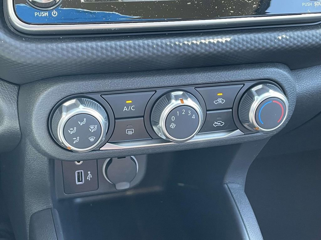 Used 2025 Nissan Kicks Play S image 26