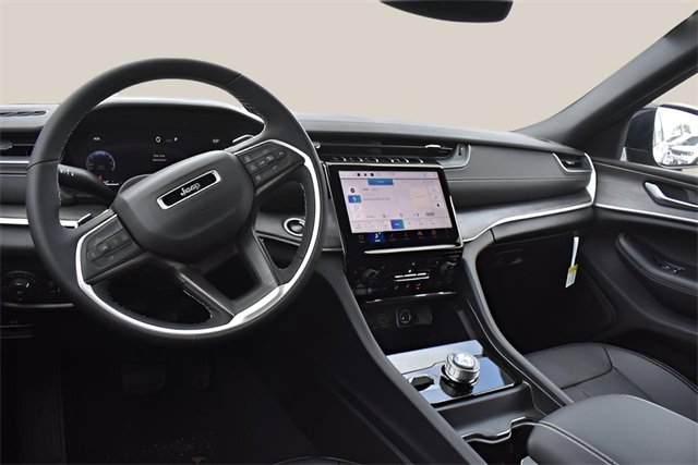 Used 2024 Jeep Grand Cherokee L Limited w/ Trailer Tow Package image 11