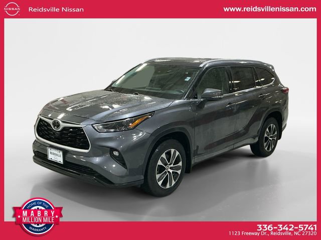 Used 2023 Toyota Highlander XLE
