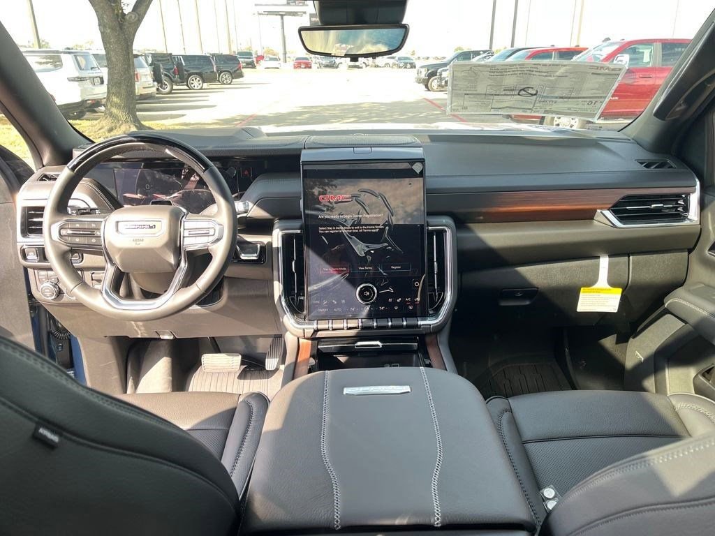 New 2026 GMC Yukon XL Denali w/ Denali Reserve Package image 14