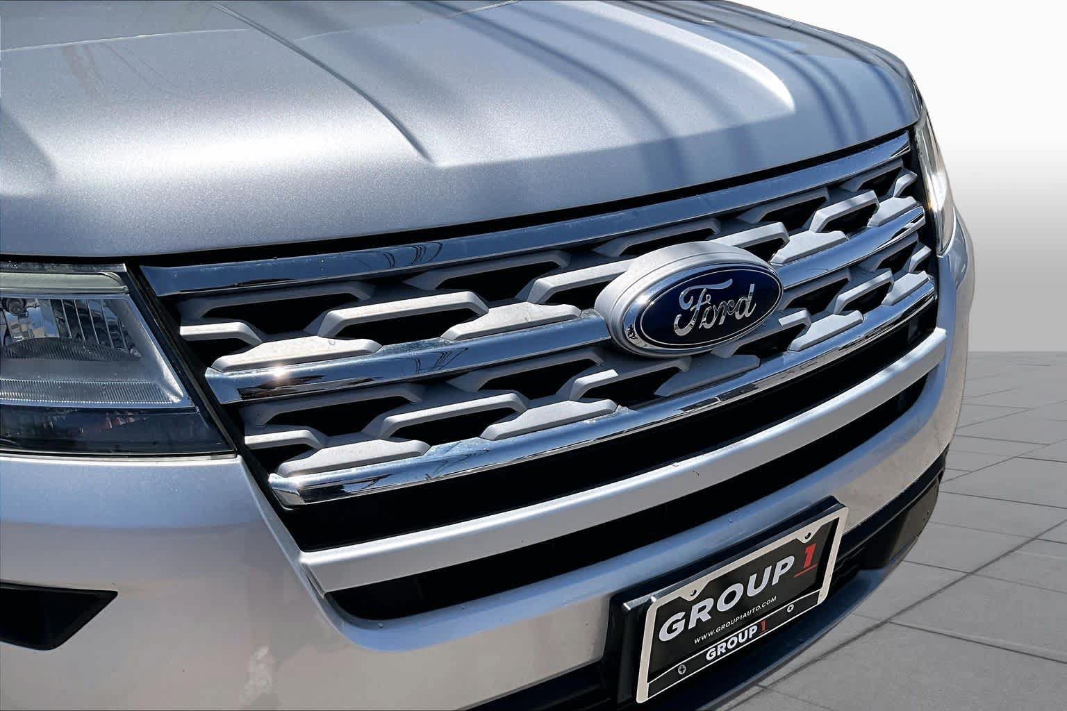 Used 2019 Ford Explorer XLT w/ Equipment Group 201A FWD image 29