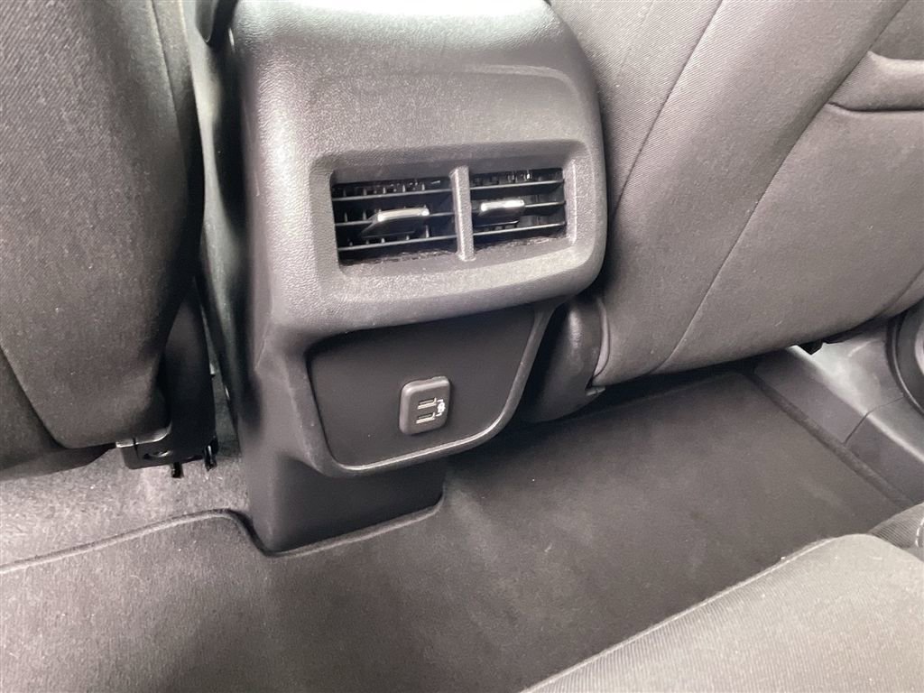 Used 2023 Chevrolet Equinox LT image 20