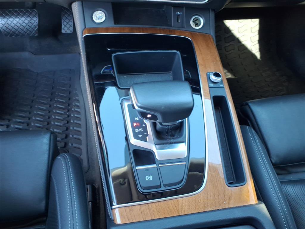 Used 2021 Audi Q5 Prestige w/ Prestige Package image 16