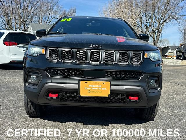 Used 2024 Jeep Compass Trailhawk AWD/4WD image 2