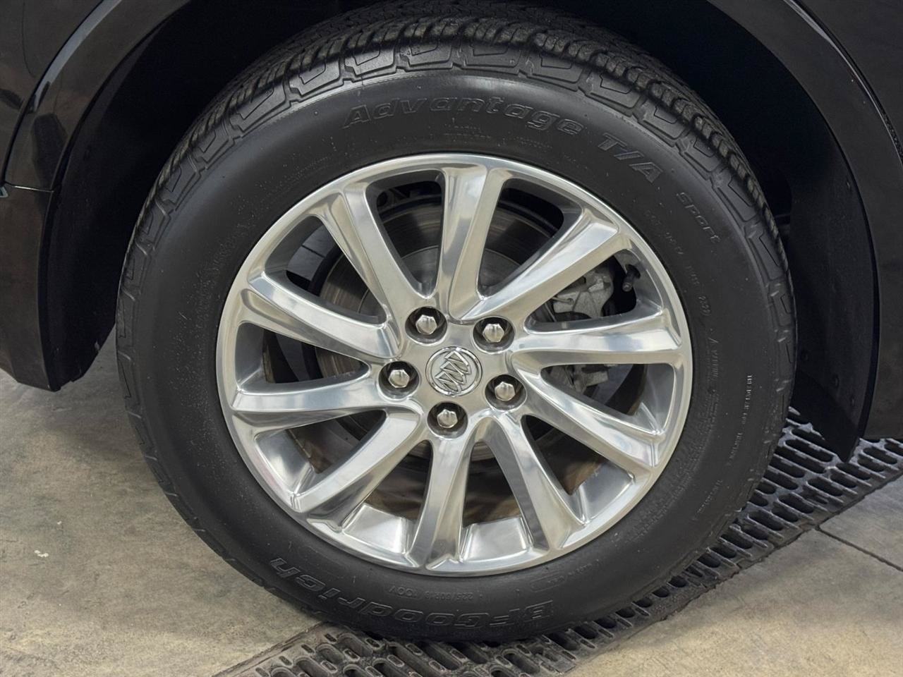 Used 2020 Buick Envision Essence AWD/4WD image 34