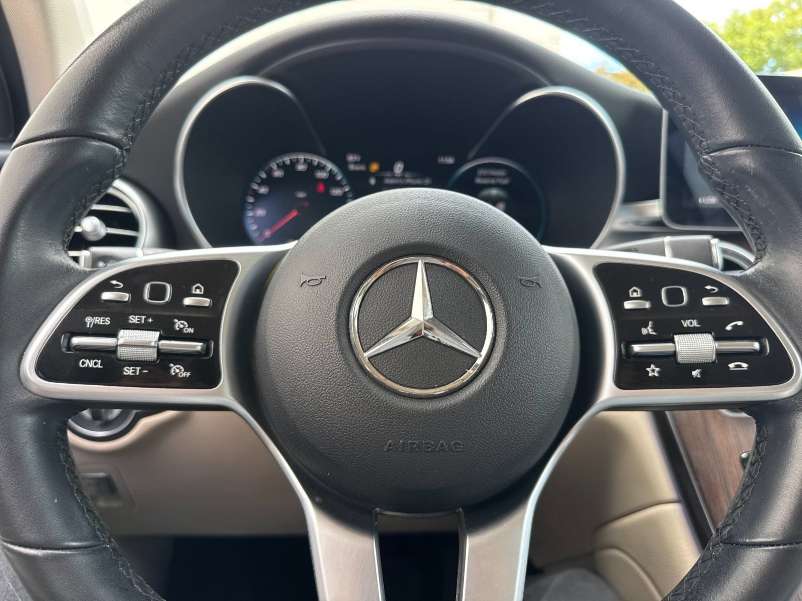 Certified 2022 Mercedes-Benz GLC 300 4MATIC image 23