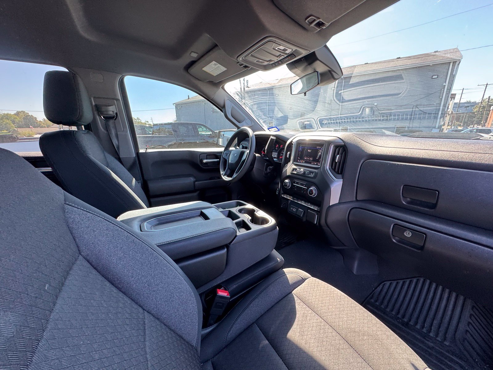 Used 2024 Chevrolet Silverado 1500 Custom Trail Boss w/ LPO, Dark Essentials Package AWD/4WD image 34