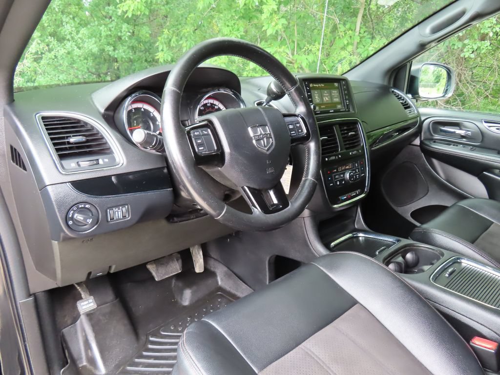 Used 2019 Dodge Grand Caravan SXT FWD image 21