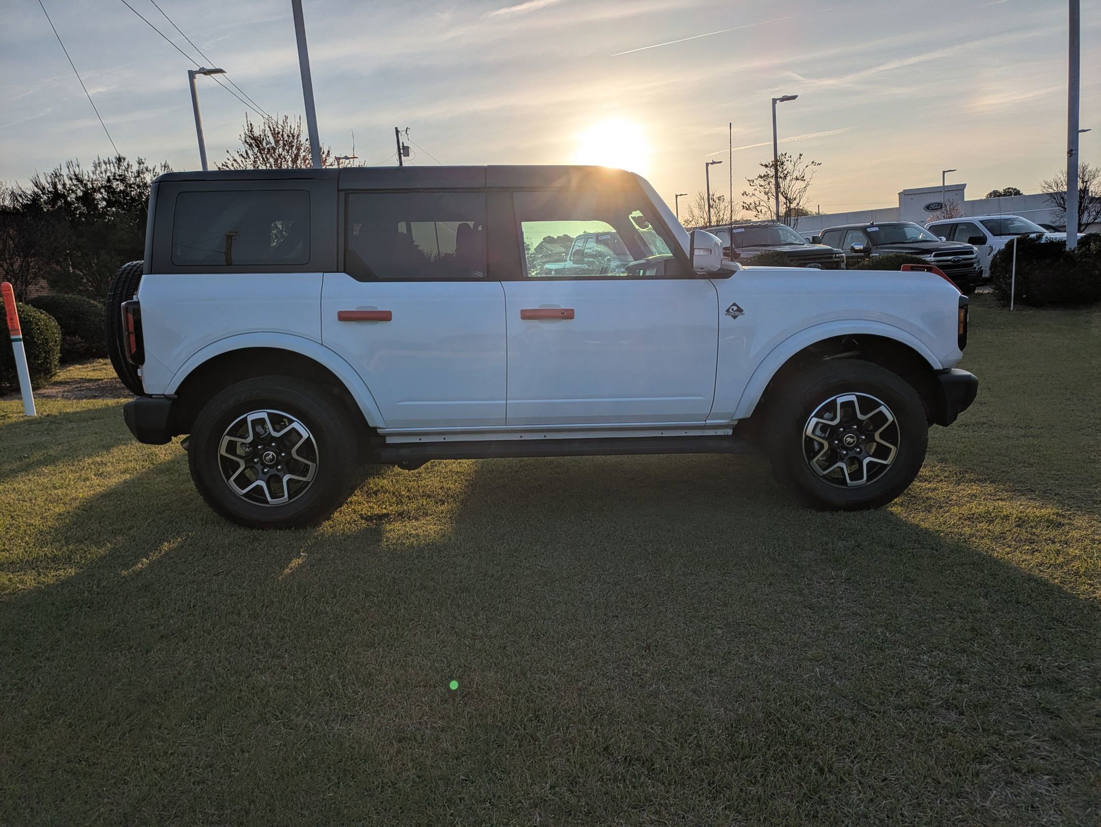 Certified 2024 Ford Bronco Outer Banks image 3