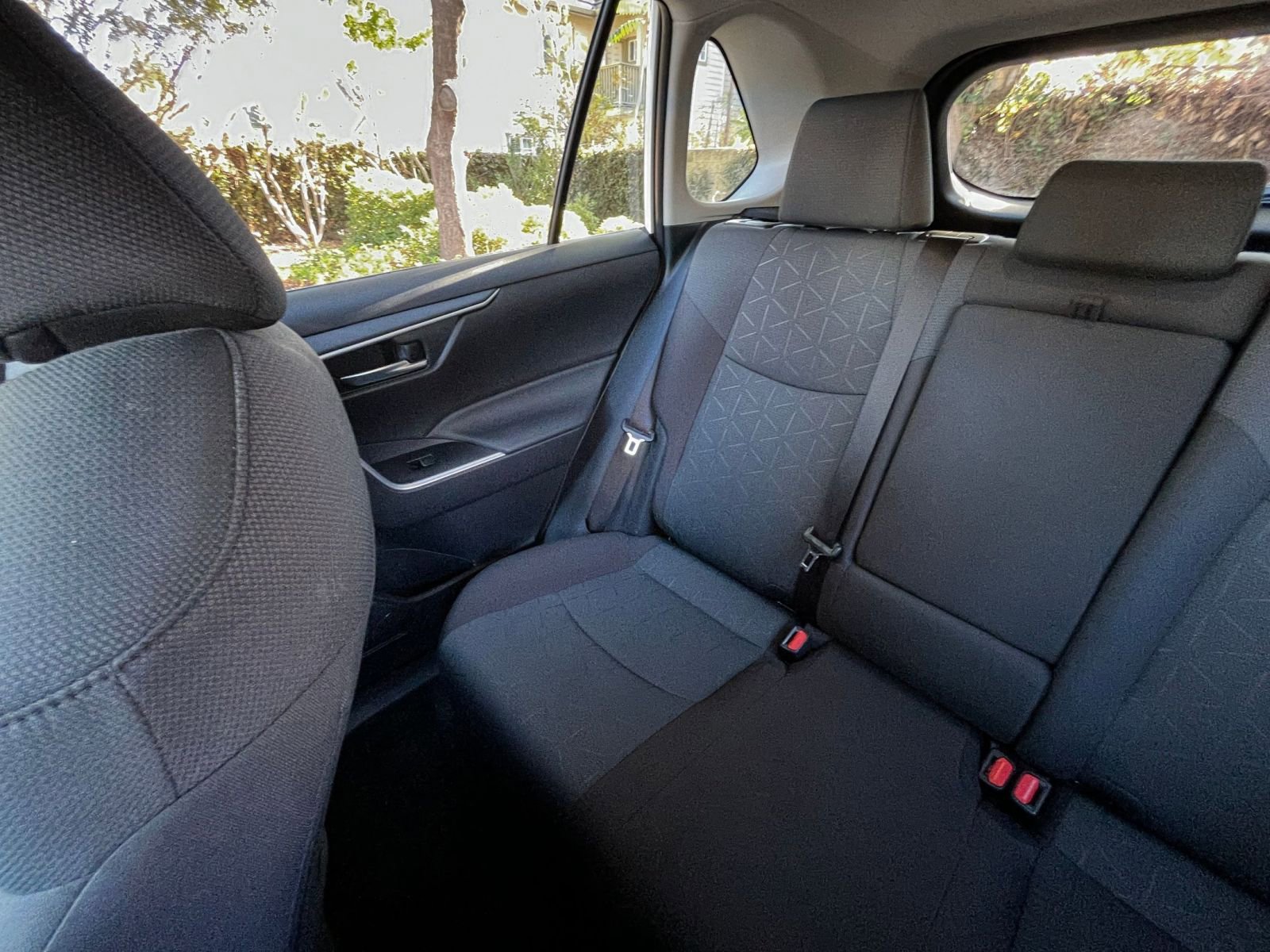 Used 2025 Toyota RAV4 XLE image 40