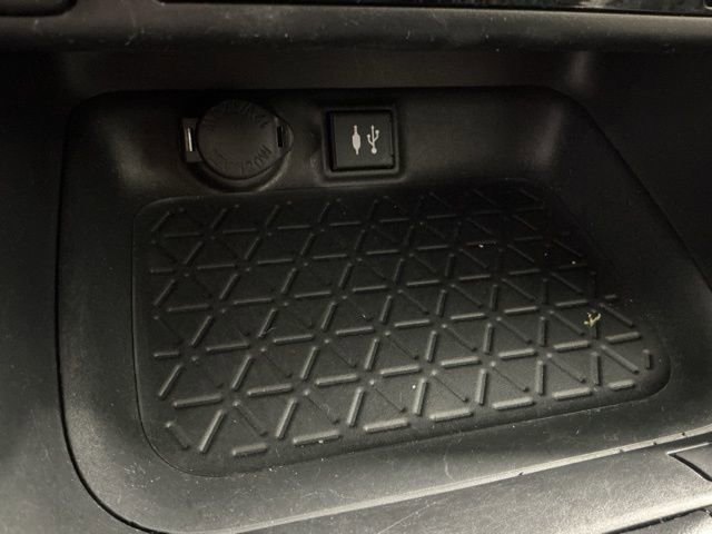 Used 2019 Toyota RAV4 XLE Premium w/ Cold Weather Package AWD/4WD image 32