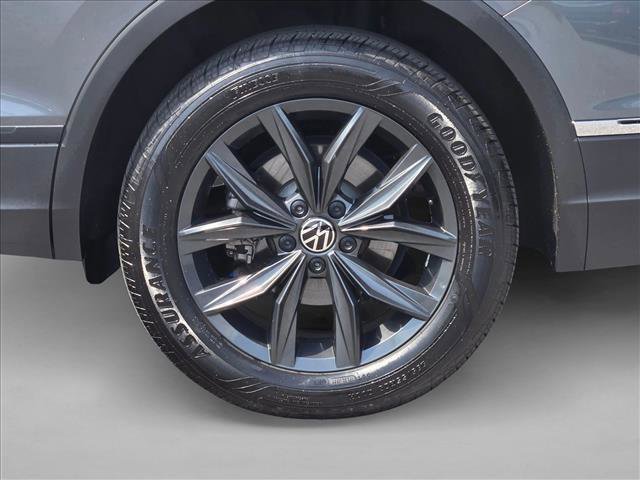 Used 2024 Volkswagen Tiguan SE image 22