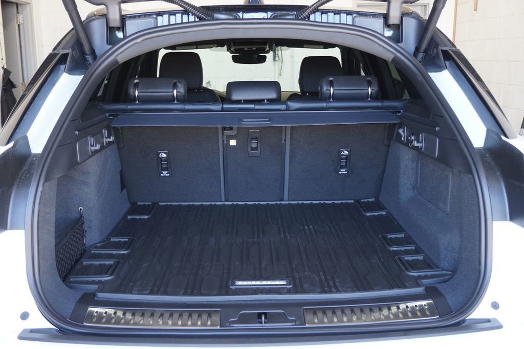 New 2026 Land Rover Range Rover Velar S image 31