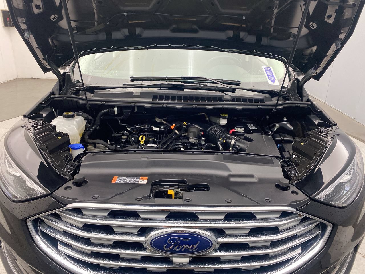 Used 2024 Ford Edge Titanium w/ Equipment Group 301A AWD/4WD image 11
