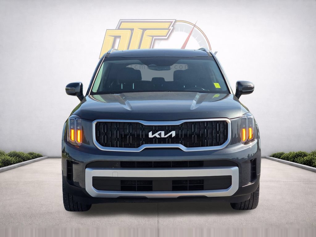 Used 2024 Kia Telluride EX FWD image 3