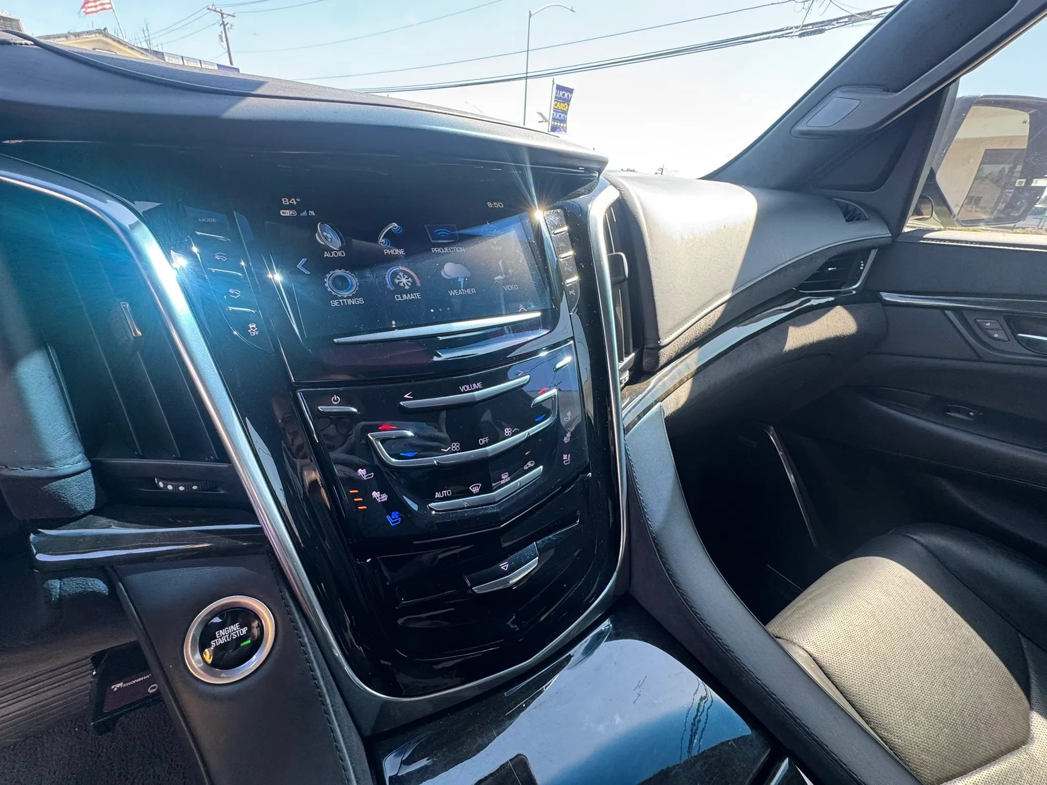 Used 2019 Cadillac Escalade Platinum w/ Escalade Sport Edition AWD/4WD image 14