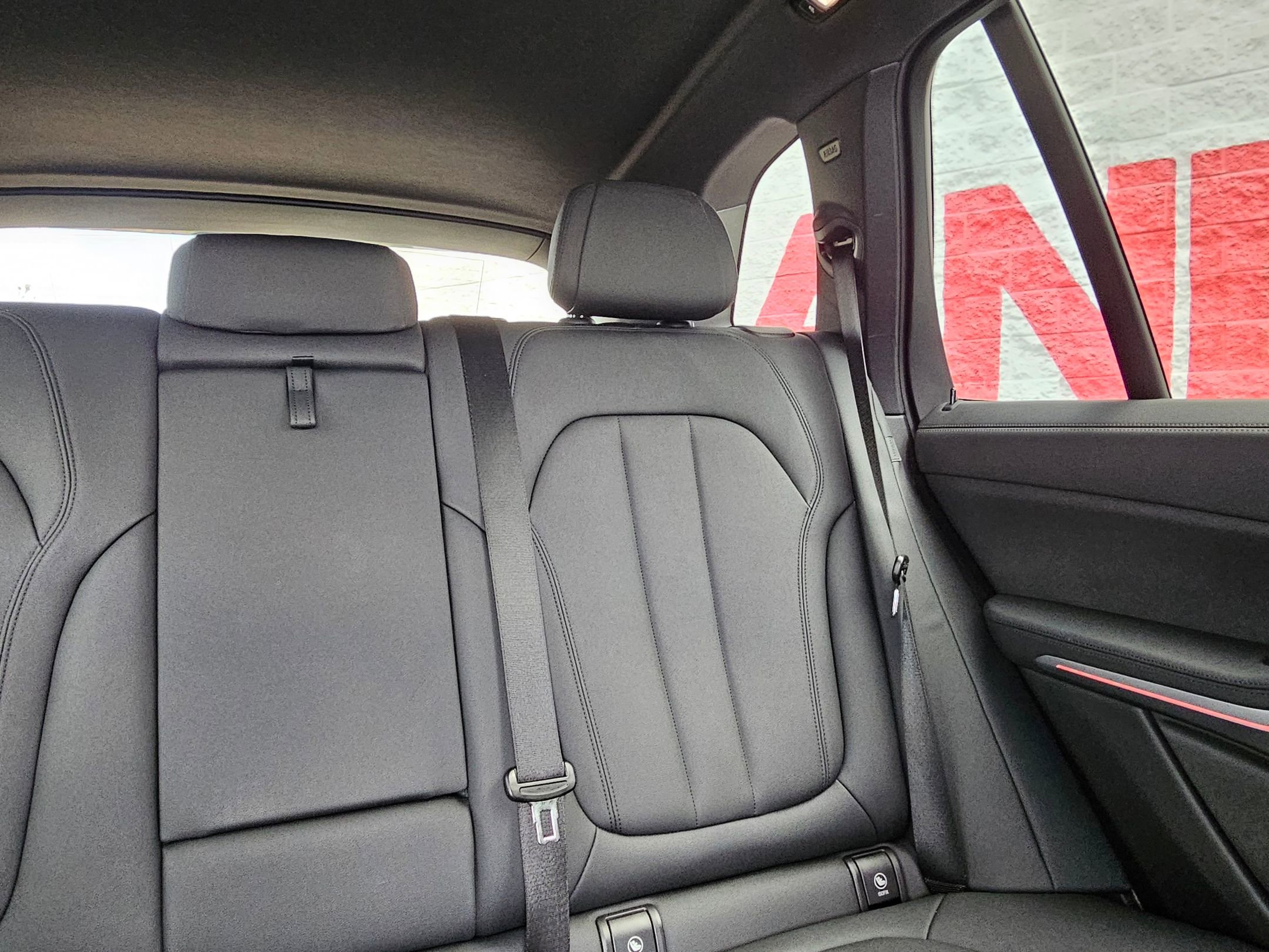 Used 2021 BMW X5 xDrive40i w/ Convenience Package image 26