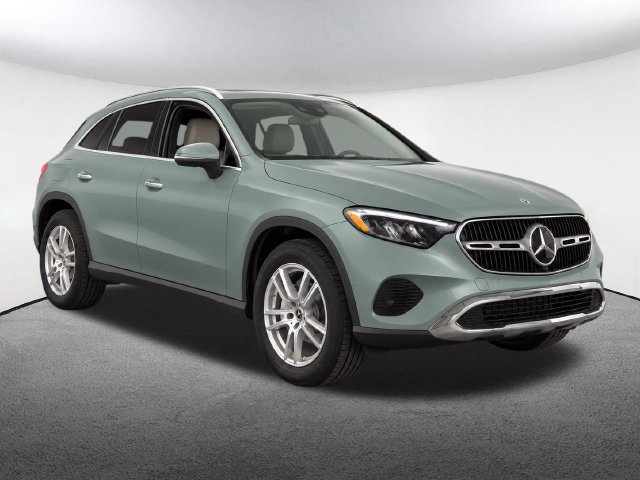 Used 2026 Mercedes-Benz GLC 300 4MATIC image 2