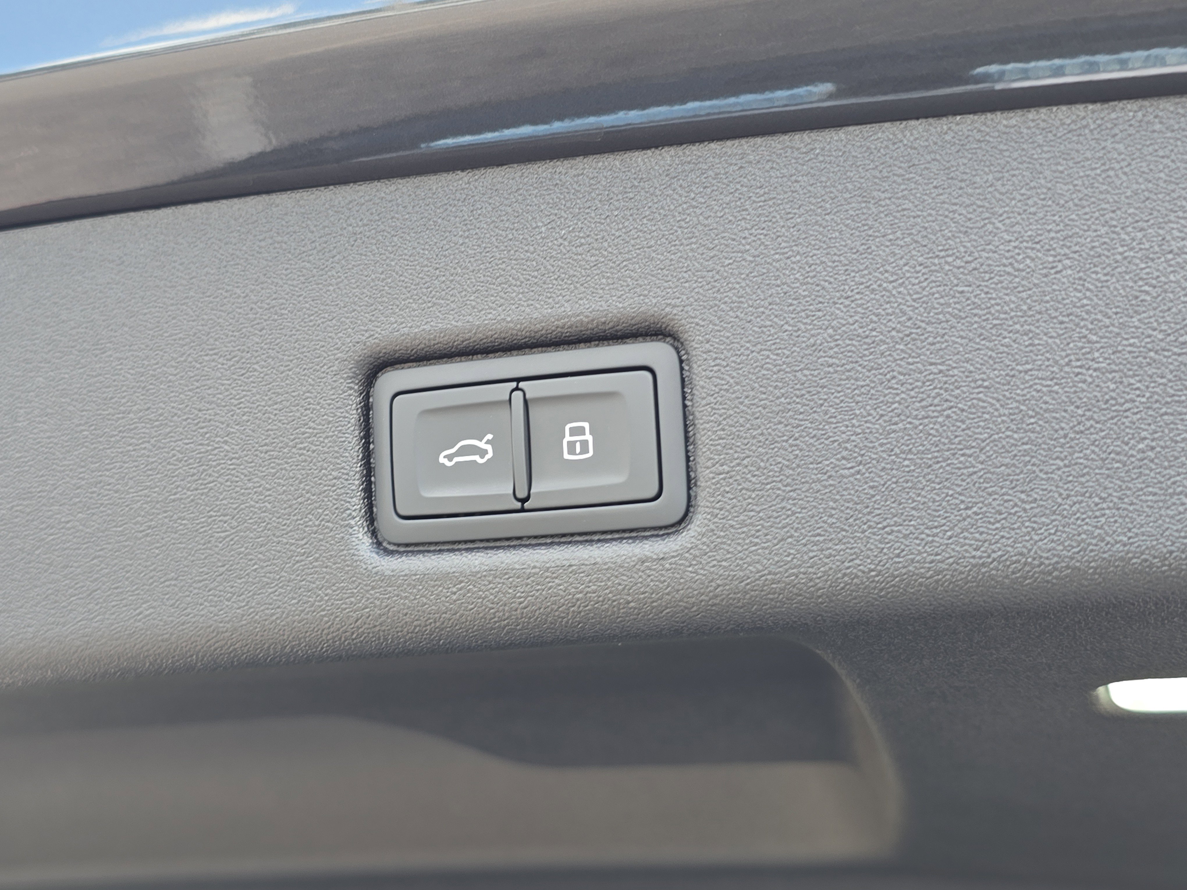 New 2025 Audi Q5 Premium Plus image 9