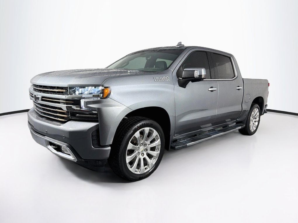 Used 2020 Chevrolet Silverado 1500 High Country w/ Technology Package AWD/4WD image 3
