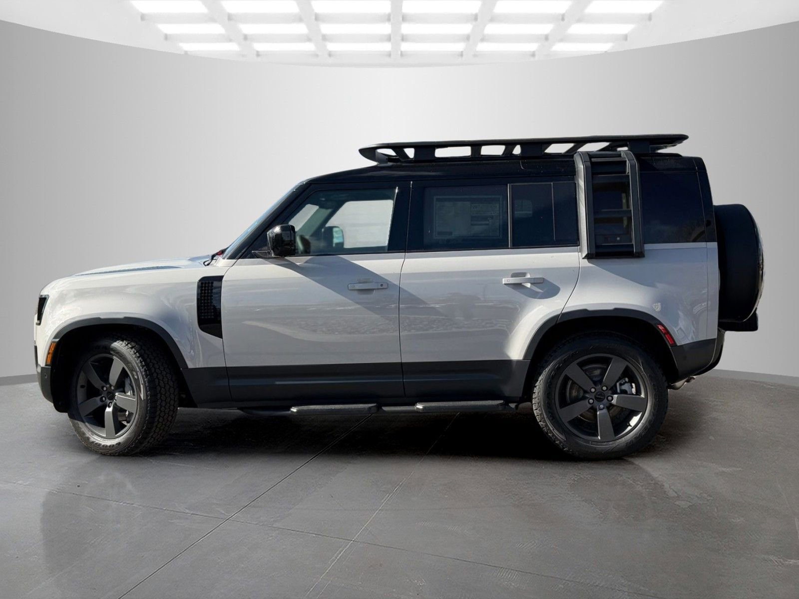 New 2026 Land Rover Defender 110 S image 8