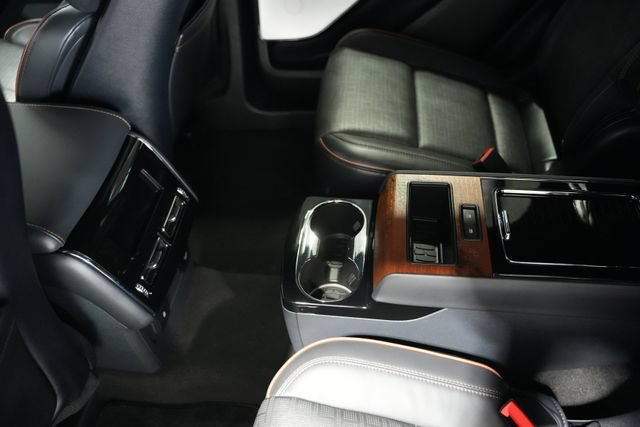 Used 2025 Lincoln Aviator Black Label AWD/4WD image 21