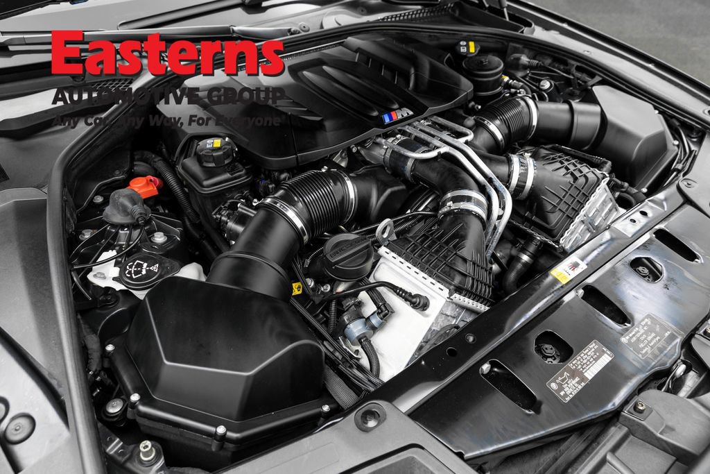 Used 2015 BMW M5 RWD image 49