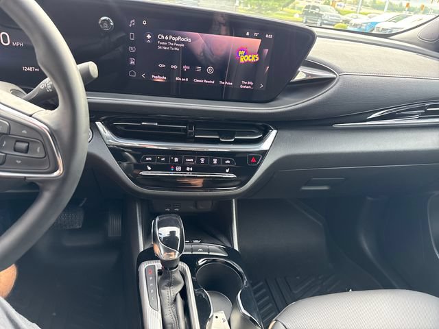Used 2025 Buick Envista Avenir FWD image 17