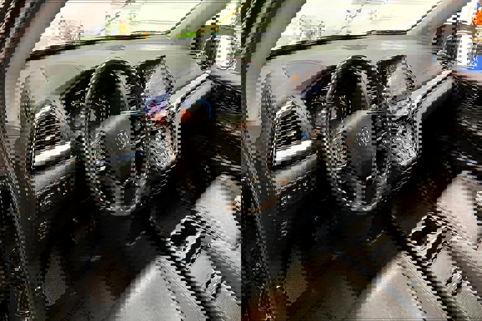 Used 2023 Honda Odyssey Touring image 17