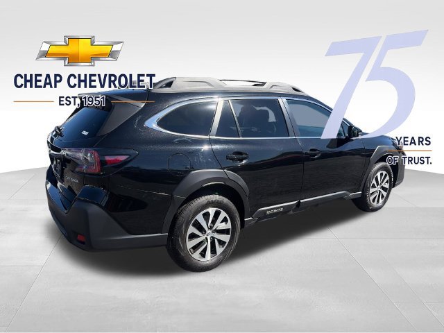 Used 2023 Subaru Outback Premium AWD/4WD image 5